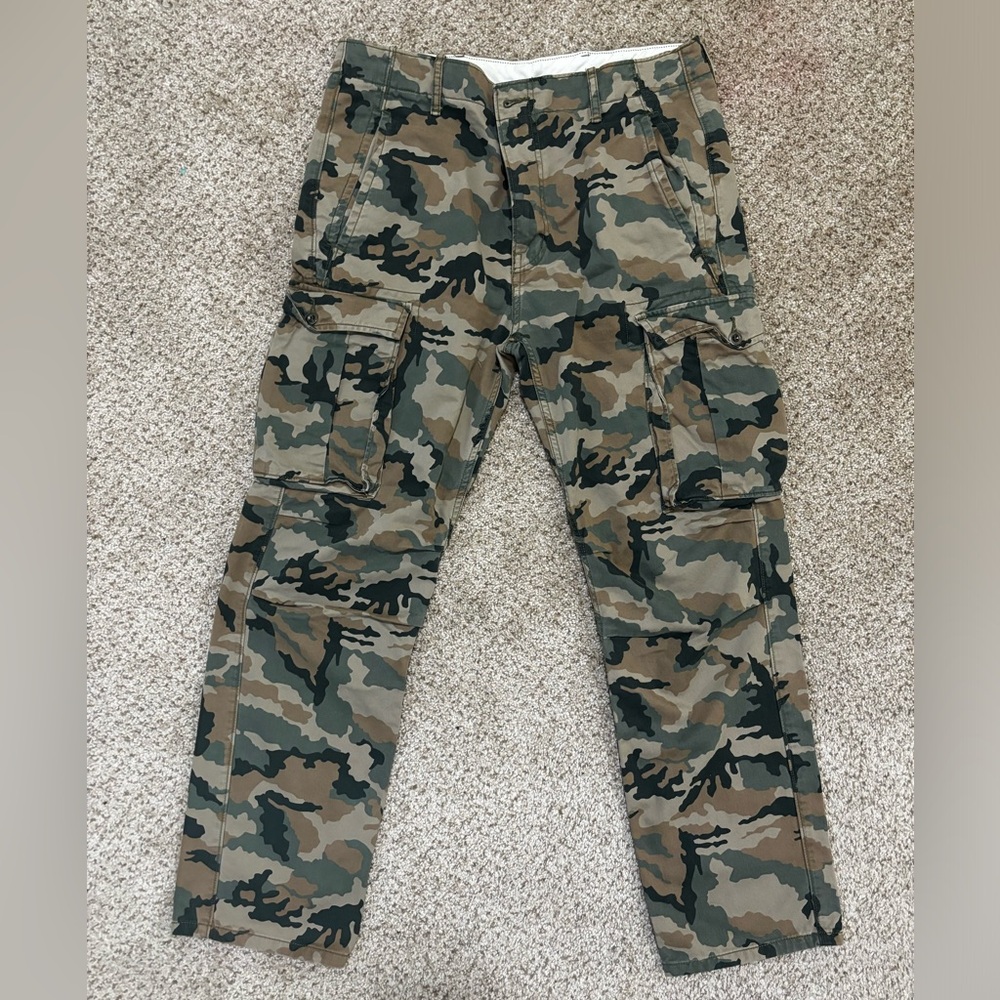 Vintage Levi’s cargos
